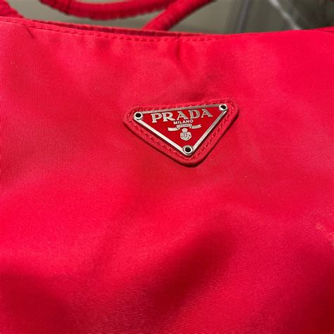 prada tessuto baguette